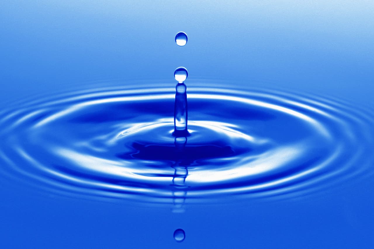 https://sustainablecommunitiessa.files.wordpress.com/2011/10/droplet.jpg?w=300