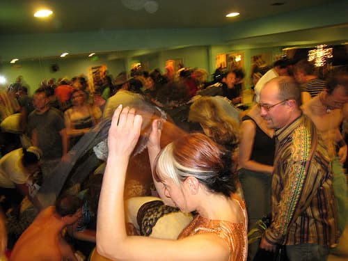 https://farm3.staticflickr.com/2165/2484362407_7f96a229b8.jpg